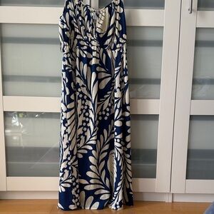 H&M Blue and Cream Leaf Print Maxi Dress